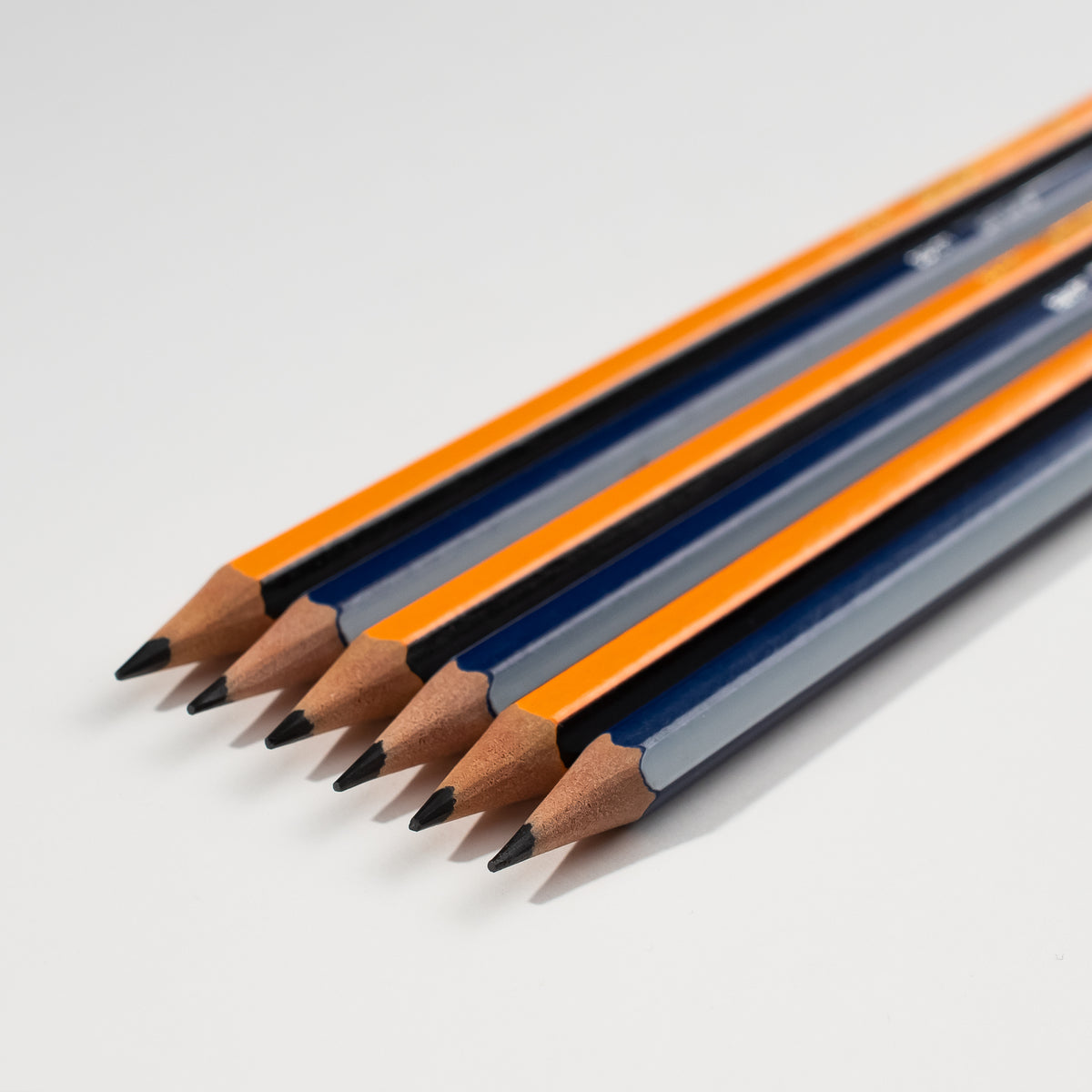 Bravo 2HB Pencil jar Pack of 40 – BRAVO